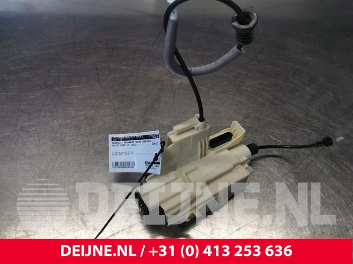 Volvo XC40 Deurslot Mechaniek 4Deurs links-achter O143233