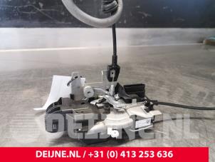 Volvo XC40 Door lock mechanism 4-door, front left O143238 photo 2