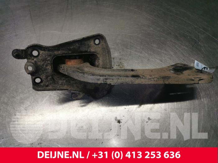 Volvo XC40 Draagarm links-achter O143287
