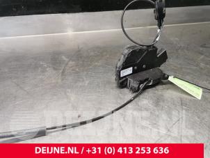 Renault Trafic Türschlossmechanik 2-türig rechts O143428 foto 2