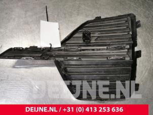 Volvo XC60 Front bumper, central component O143504 photo 2