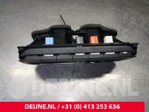 Volkswagen Polo Luftgitter Armaturenbrett O143594 foto 2