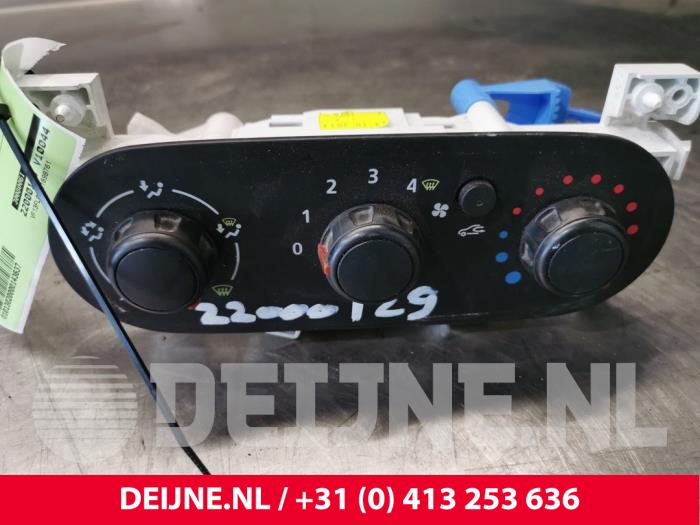 Renault Trafic Heizung Bedienpaneel O143637