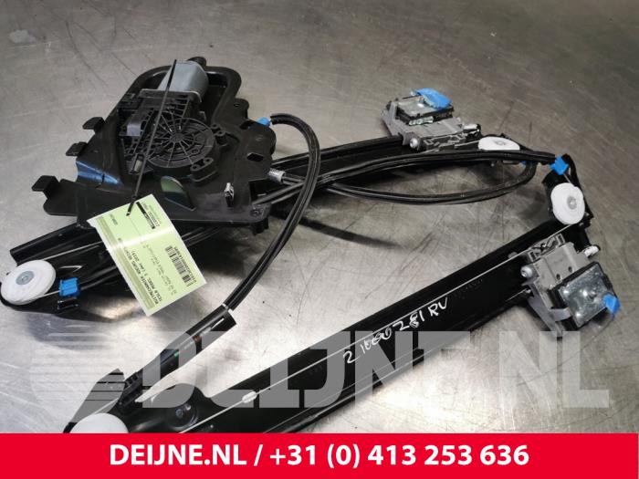 Tesla Model 3 Ruitmechaniek 4Deurs rechts-voor O143695