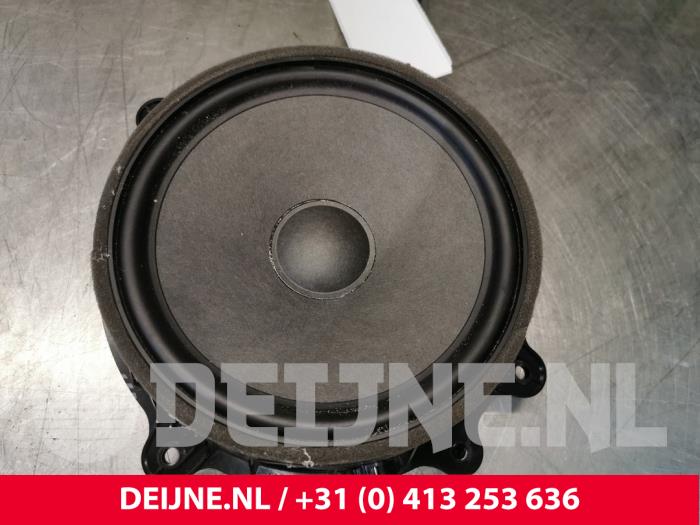 Tesla Model 3 Lautsprecher O143697