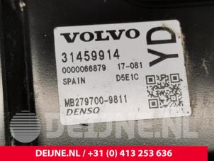 Volvo V90 Engine management computer O143826 photo 3