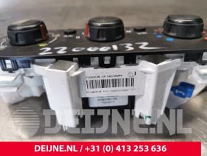 Opel Vivaro Kachel Bedieningspaneel O143924 foto 3