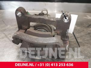 Opel Vivaro Remklauw (Tang) links-achter O144027 foto 3