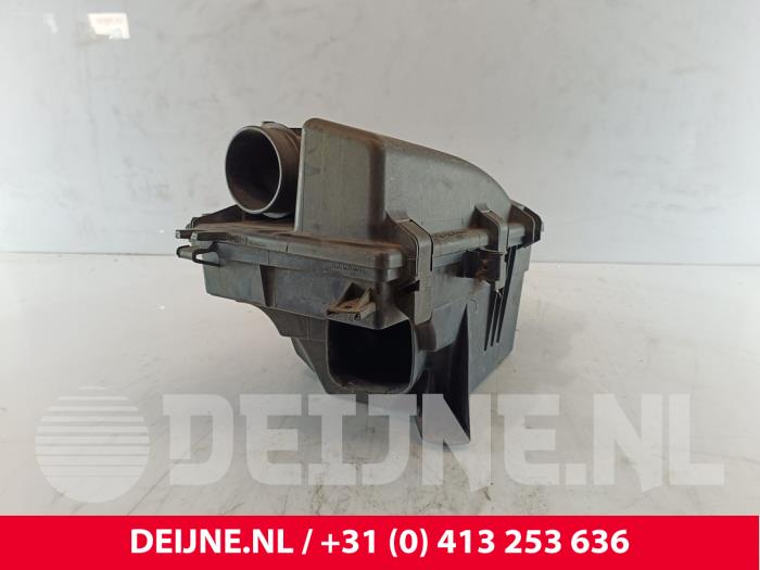 Volvo V70 Air box O144322