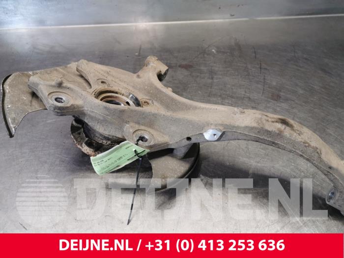 Volvo V90 Achsschenkel links vorne O144408