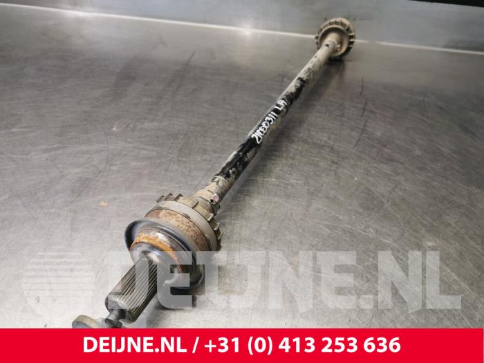 Gebruikte Aandrijfas links-achter Volvo V90 II (PW) 2.0 D3 16V AWD Prijs € 85,00 Margeregeling aangeboden door van Deijne Onderdelen Uden B.V.