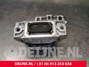 Volkswagen Caddy Engine mount O144634 photo 3