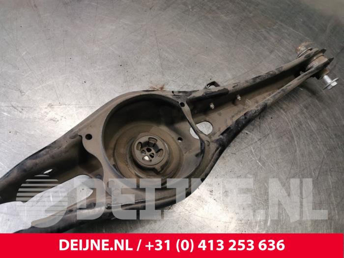 Skoda Kodiaq Rear spring retainer, left O144793