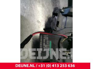 Renault Trafic Steering column stalk O144889 photo 3