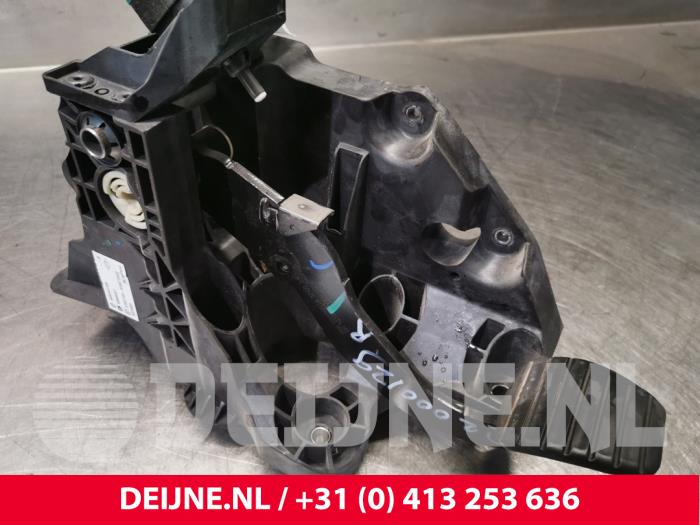 Renault Trafic Bremspedal O144916