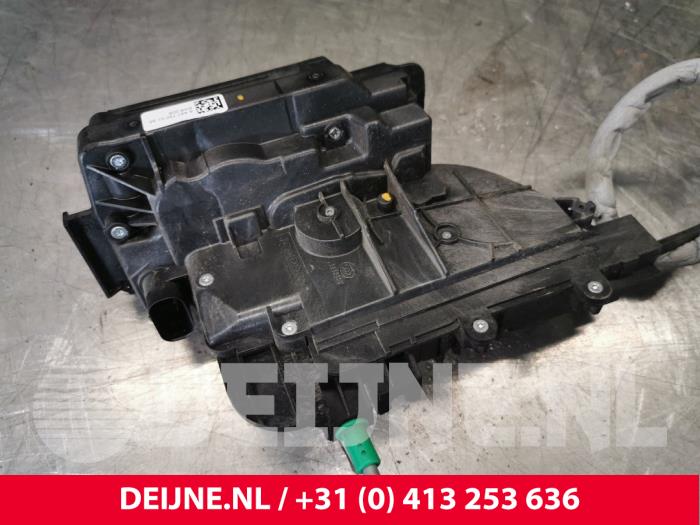 Mercedes Vito Deurslot Mechaniek 2Deurs links O144942