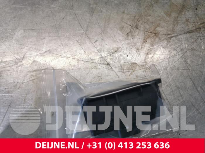 Volvo XC40 Schakelaar achterklep O144983