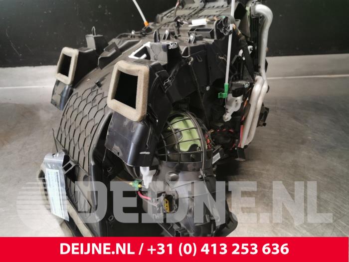 Opel Vivaro Kachelhuis O145016