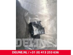 Gebruikte Handrem schakelaar Volvo XC40 (XZ) 2.0 D3 16V Prijs € 45,00 Margeregeling aangeboden door van Deijne Onderdelen Uden B.V.