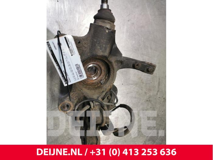 Peugeot Expert Fusee links-voor O145055