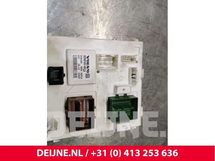 Central electronic module van een Volvo XC40 (XZ) 2.0 D3 16V 2019