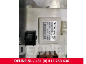 Volvo XC40 Central electronic Modul O145065 foto 3