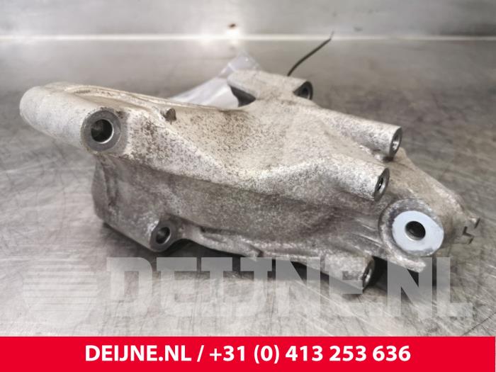 Gebruikte Motorsteun Volkswagen Crafter 2.0 TDI Prijs € 30,25 Inclusief btw aangeboden door van Deijne Onderdelen Uden B.V.