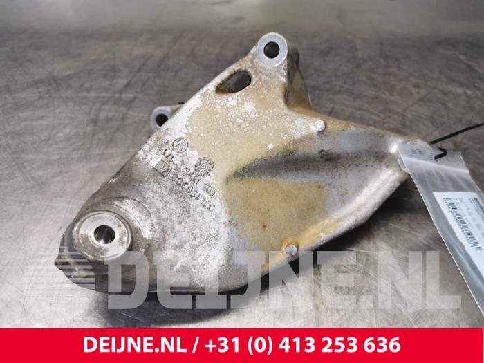 Gebruikte Motorsteun Volkswagen Crafter 2.0 TDI Prijs € 48,40 Inclusief btw aangeboden door van Deijne Onderdelen Uden B.V.