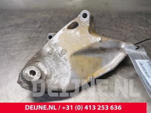 Gebruikte Motorrubber Volkswagen Crafter 2.0 TDI Prijs € 48,40 Inclusief btw aangeboden door van Deijne Onderdelen Uden B.V.