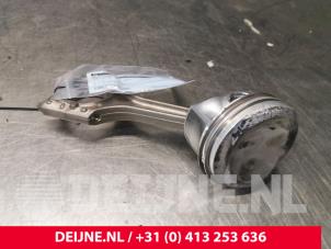 Gebruikte Drijfstang Audi A3 Sportback (8PA) 1.8 TFSI 16V Prijs € 50,00 Margeregeling aangeboden door van Deijne Onderdelen Uden B.V.