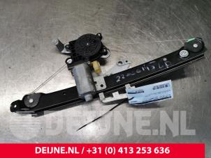 Volvo V70 Ruitmechaniek 4Deurs links-achter O145278 foto 2