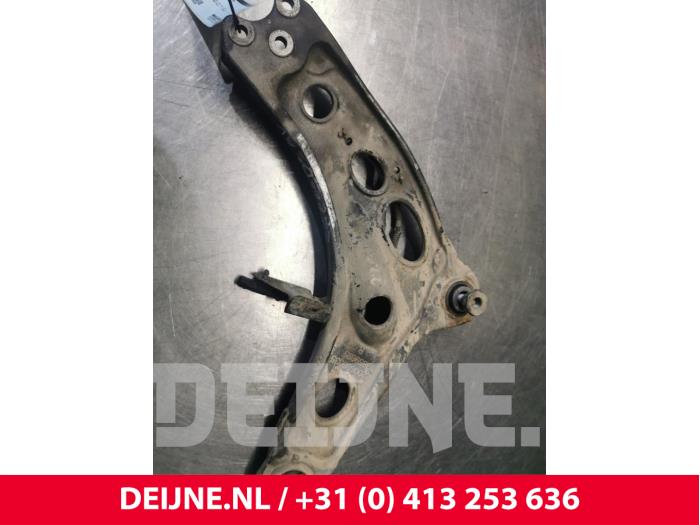 Opel Vivaro Draagarm onder rechts-voor O145525