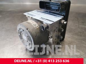 Opel Vivaro ABS pump O145536 foto 2