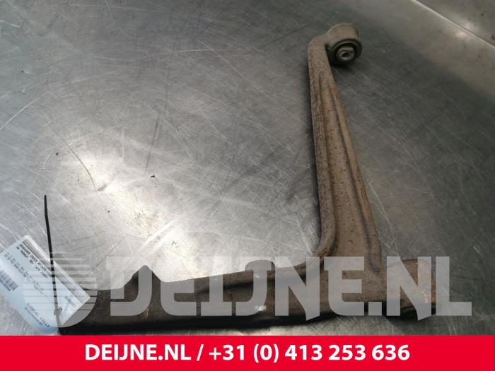 Volkswagen Transporter Draagarm onder rechts-voor O145544