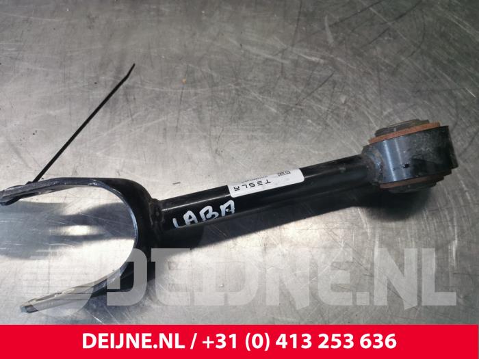Tesla Model 3 Draagarm boven links-achter O145553