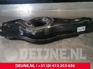 Tesla Model 3 Rear spring retainer, left O145554 photo 3