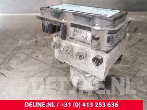 Renault Master ABS pump O145597 photo 2
