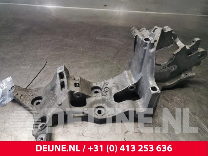 Volkswagen Caddy Air conditioning bracket O145724