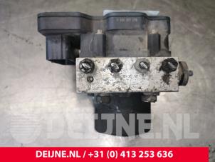 Gebruikte ABS Pomp Ford Transit Prijs € 181,50 Inclusief btw aangeboden door van Deijne Onderdelen Uden B.V.