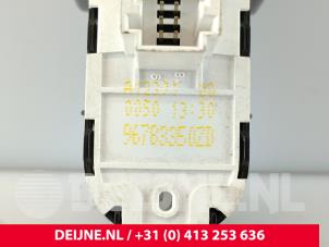 Toyota Pro-Ace Electric window switch O145929 photo 3