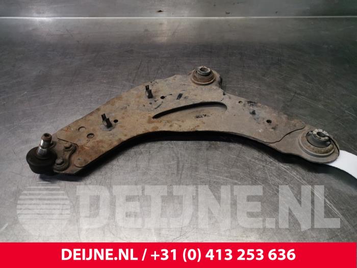 Renault Trafic Draagarm onder links-voor O145970