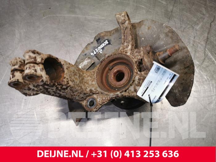 Volkswagen Transporter Fusee rechts-voor O146095