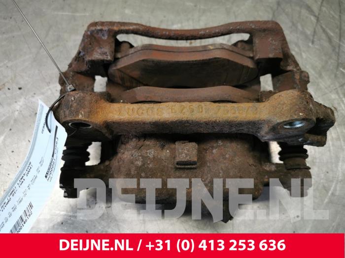 Opel Vivaro Bremszange links vorne O146192