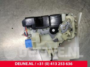 Volkswagen Transporter Türschlossmechanik 2-türig links O146244 foto 3