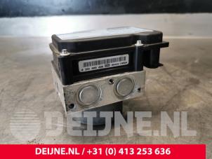 Renault Kangoo ABS pump O146265 photo 3
