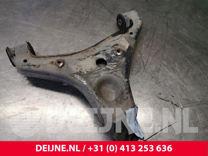 Mercedes Sprinter Draagarm onder links-voor O146269