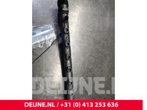 Volkswagen Crafter Fuel injector nozzle O146327 photo 2