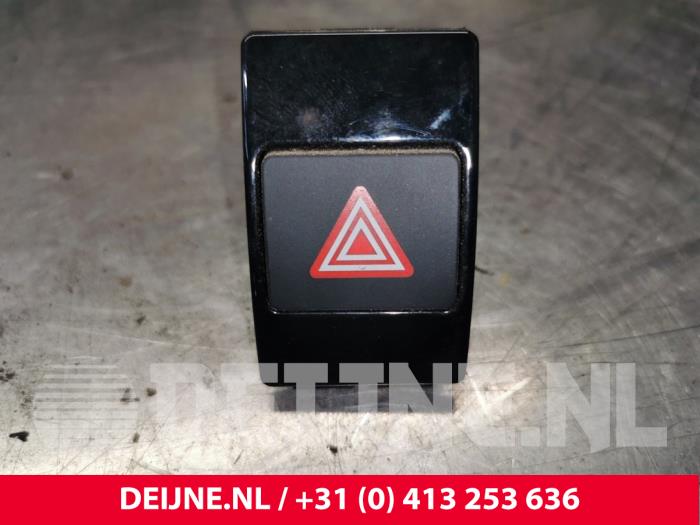 Audi A6 Paniekverlichtings Schakelaar O146561