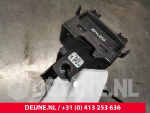 Volvo V60 Electronic ignition key O146628 photo 3