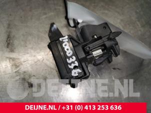 Volvo V60 Electronic ignition key O146628 photo 2